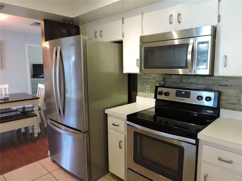 Property Photo:  2031 E Barlington Drive  FL 32725 