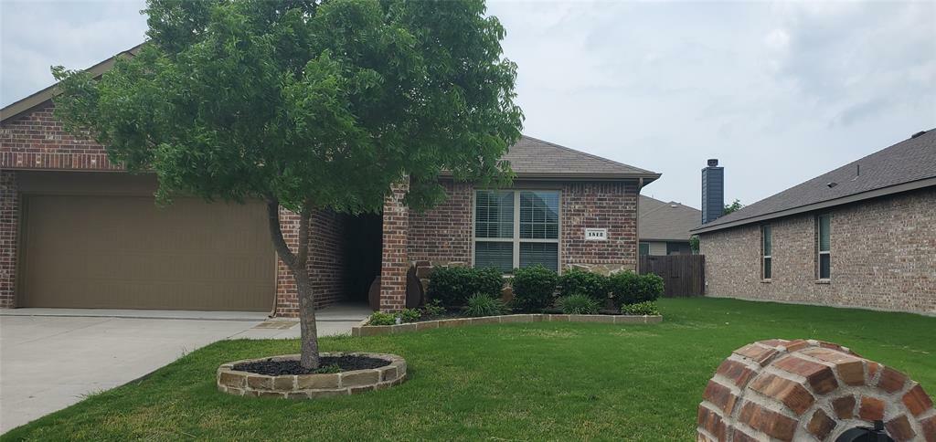 Property Photo:  1512 Greenbrier Drive  TX 75495 