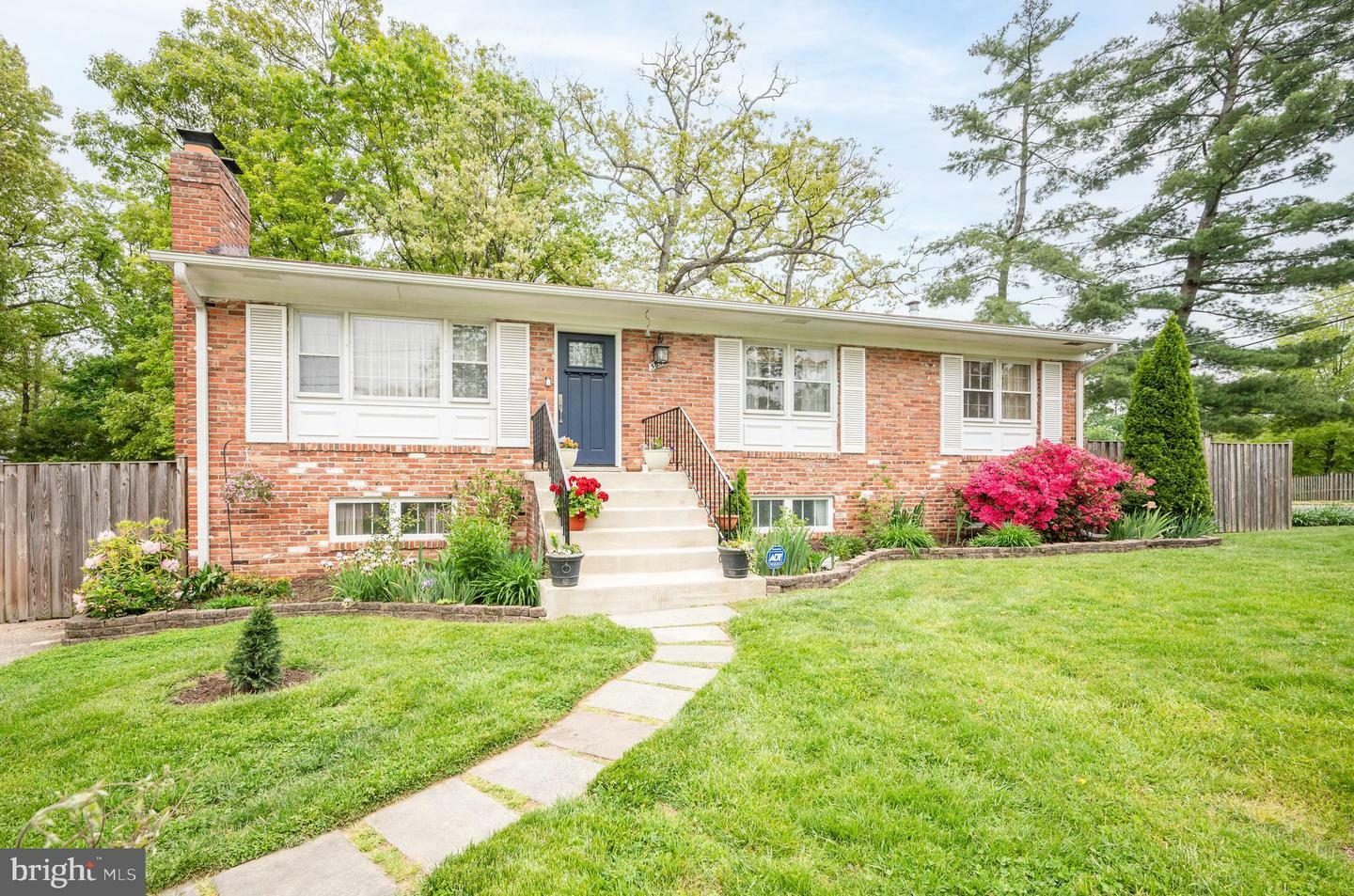 5633 Maxine Court  Alexandria VA 22310 photo