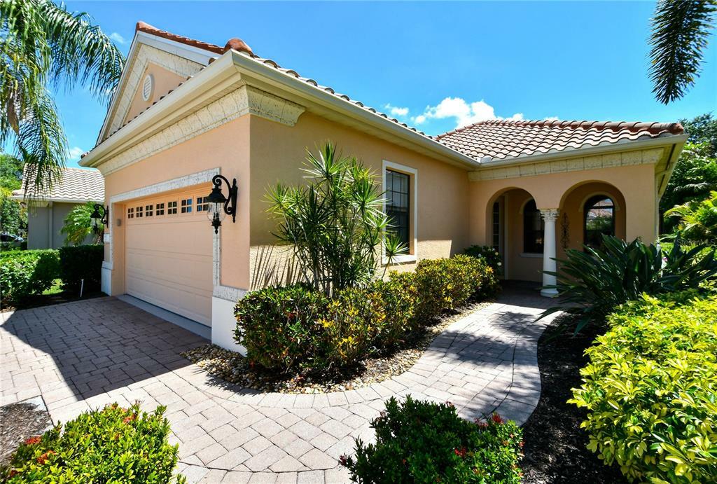 Property Photo:  7231 Presidio Glen  FL 34202 