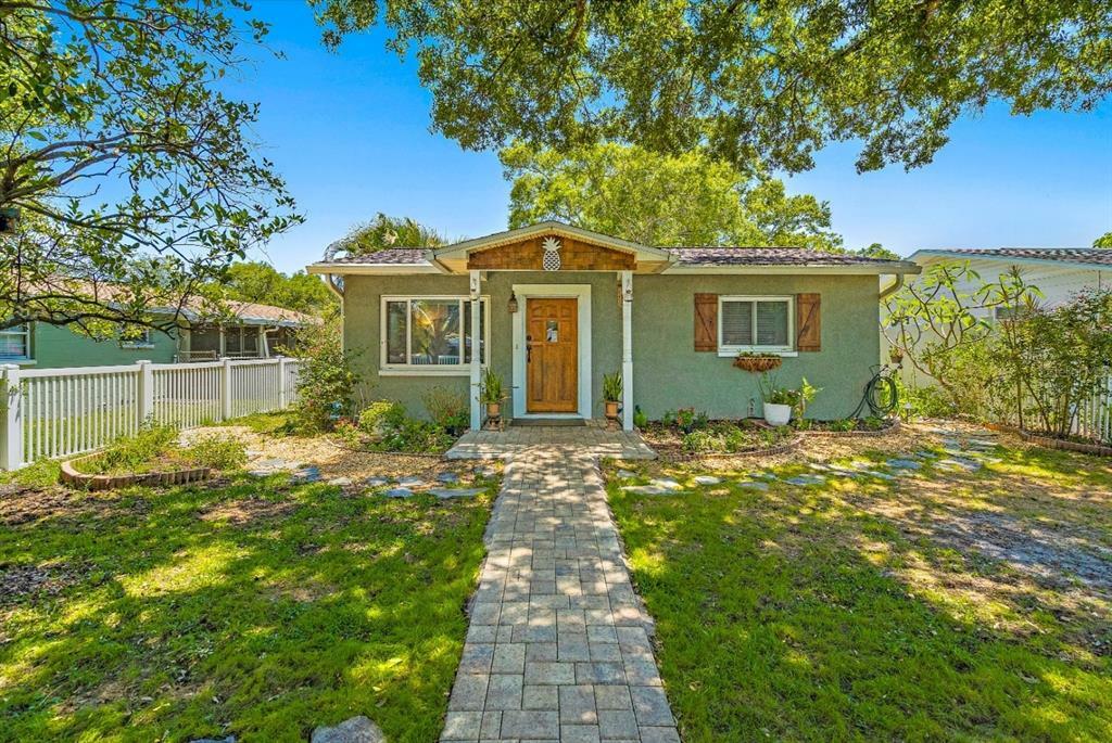 Property Photo:  712 44th Avenue N  FL 33703 