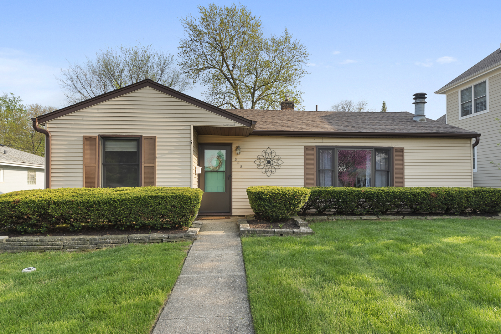 Property Photo:  305 3rd Street  IL 60515 