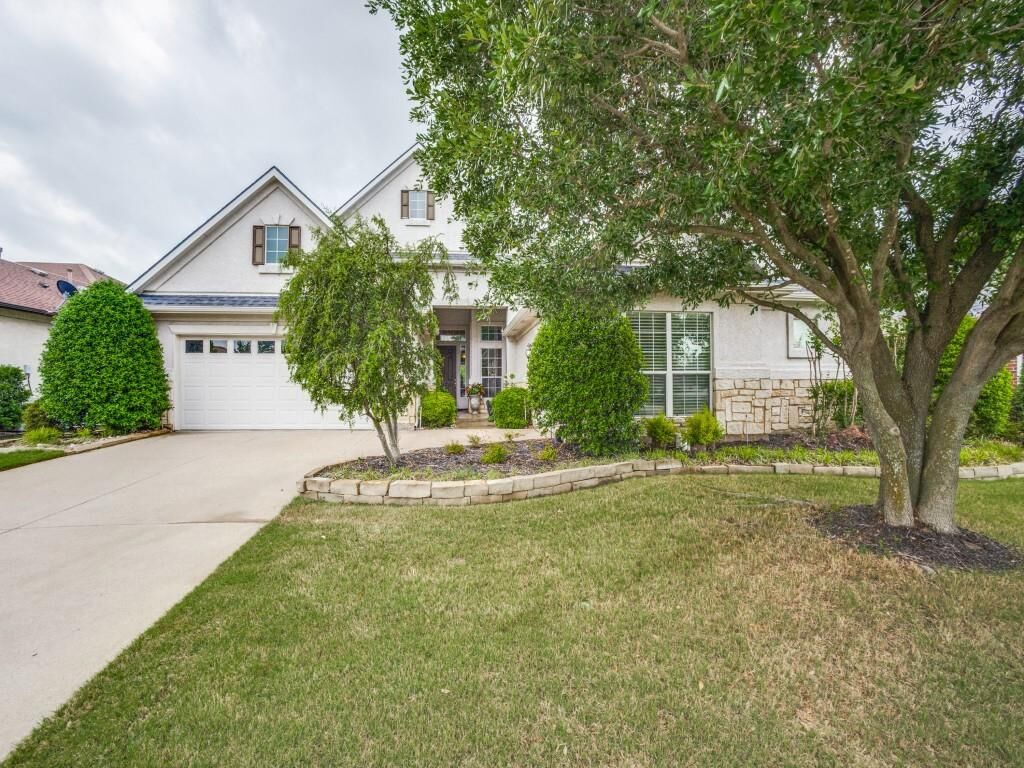Property Photo:  9905 Grandview Drive  TX 76207 