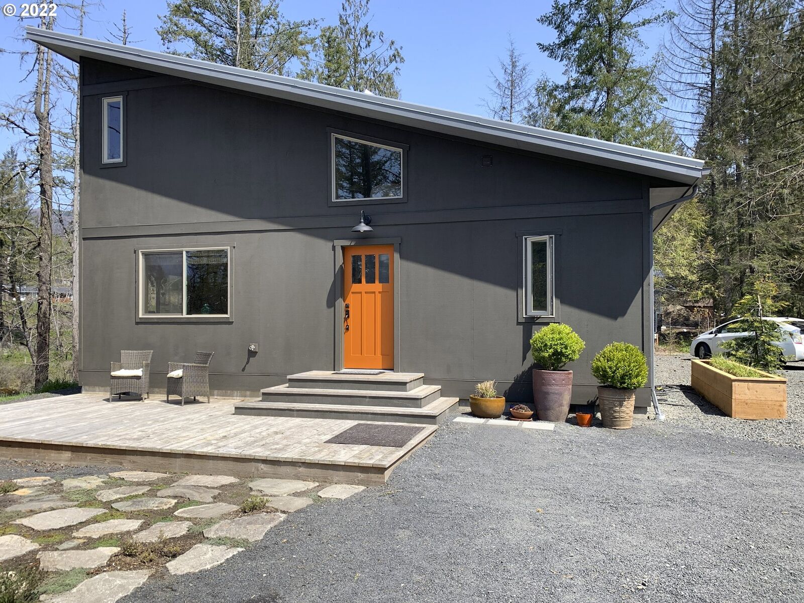 Property Photo: 50559 Linnwood Dr OR 97346