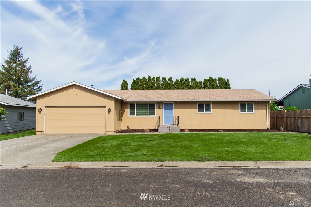 1531 SE Freedom Place  College Place WA 99324 photo