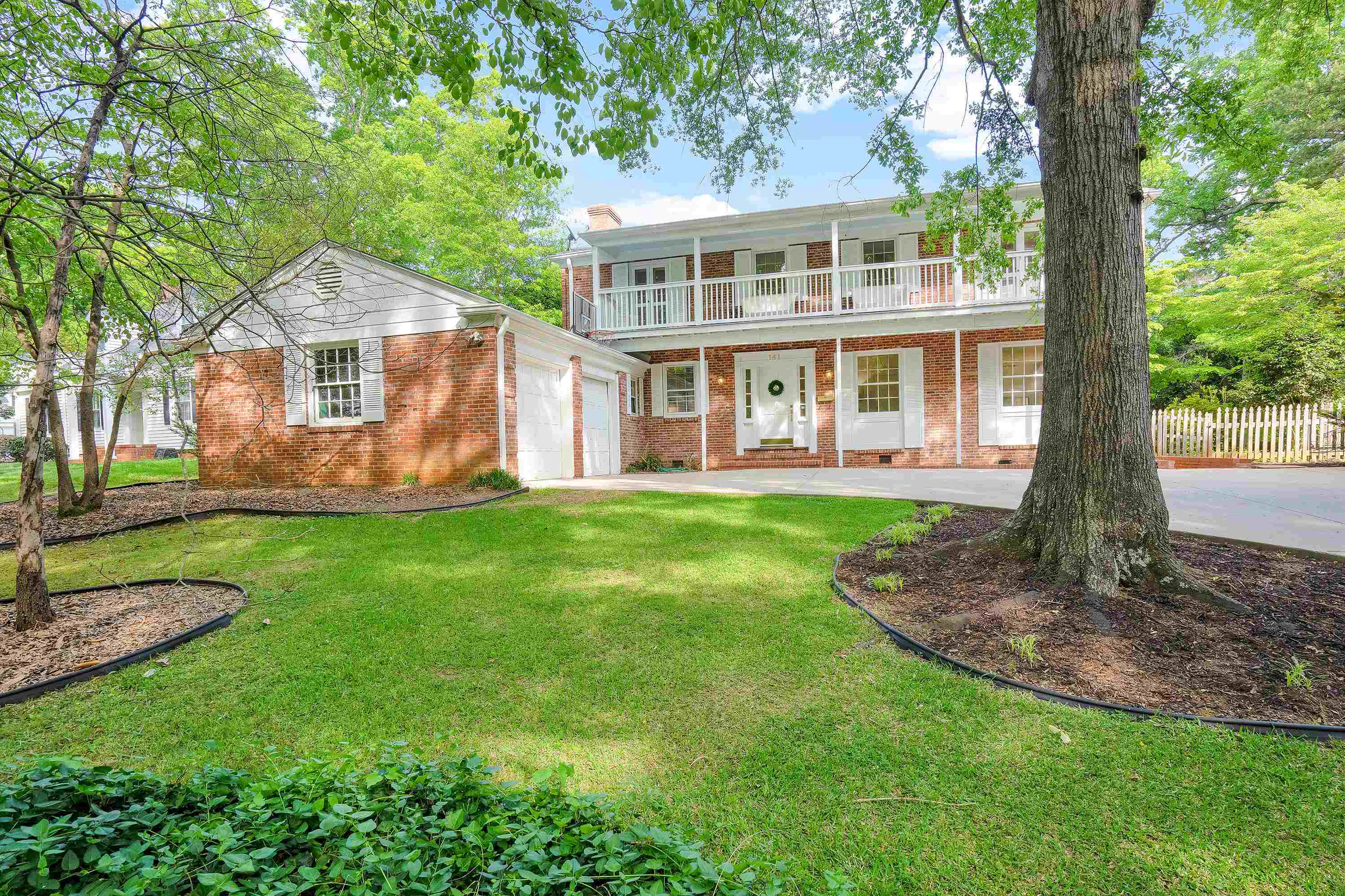 Property Photo:  141 N Park Drive  SC 29302 