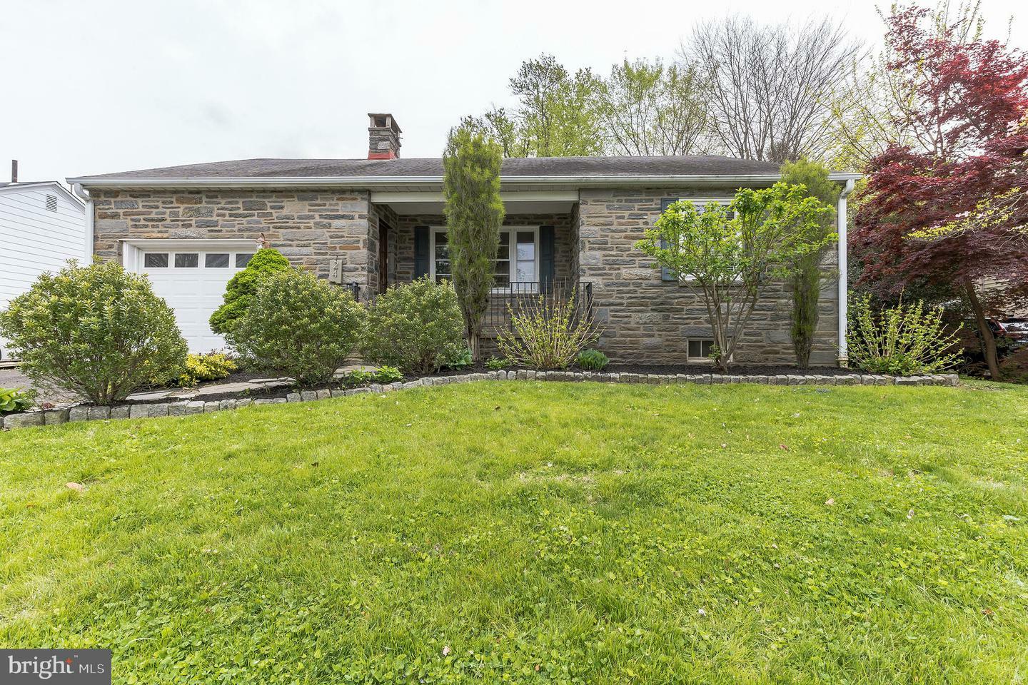 Property Photo:  24 McCloskey Road  PA 19031 