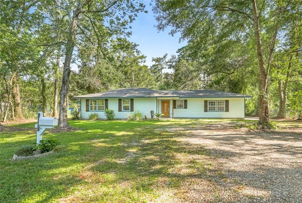 Property Photo: 20189 Hwy 36 Highway LA 70433