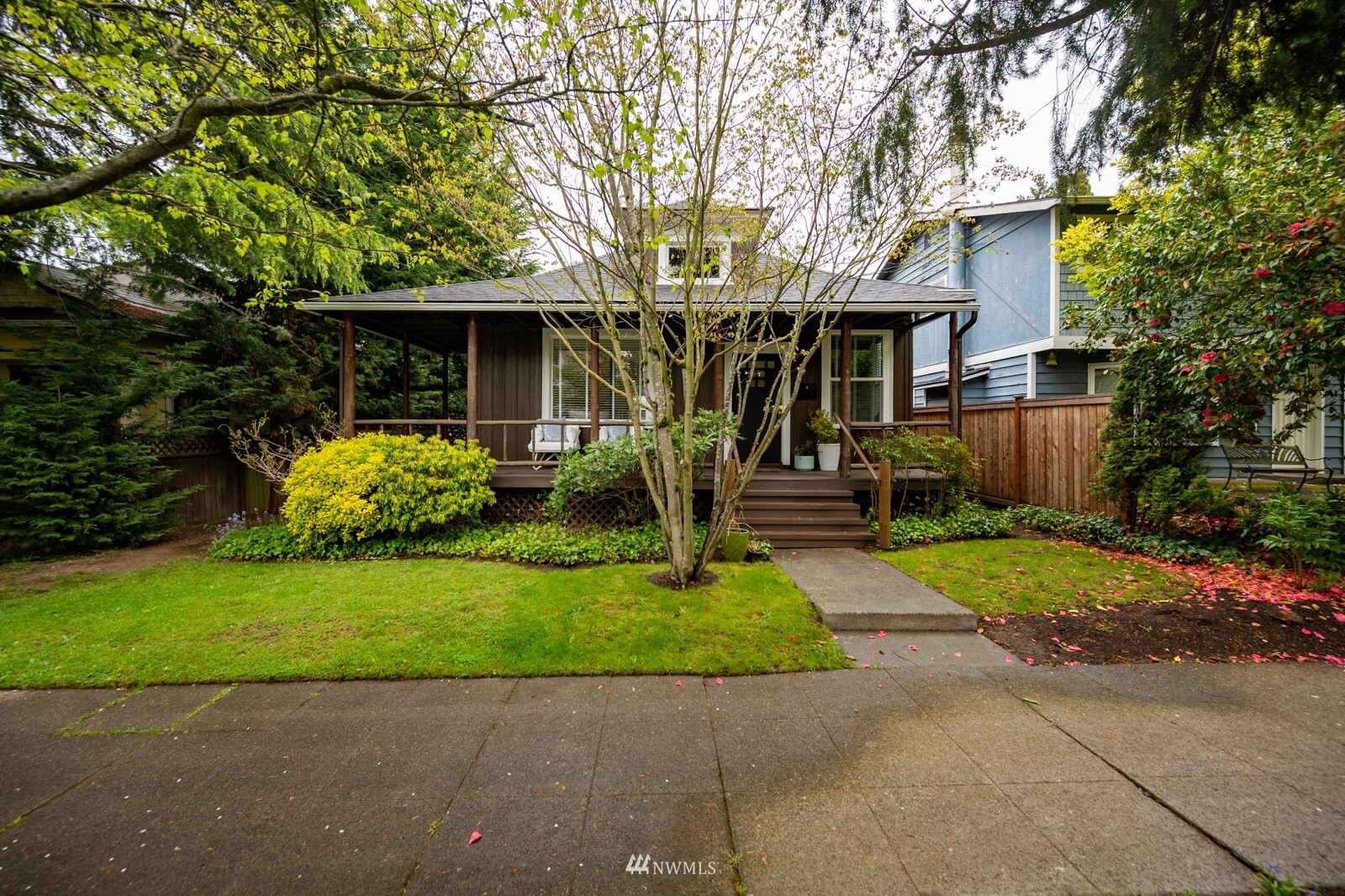 Property Photo: 2312 N 63rd Street WA 98103
