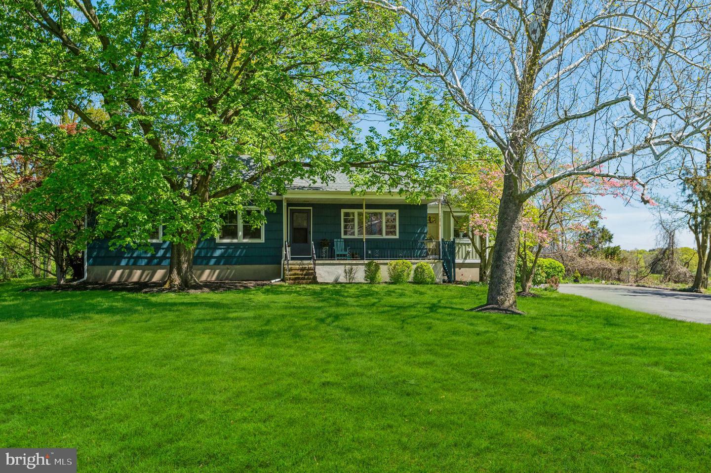 Property Photo:  240 Bunker Hill Road  NJ 08540 