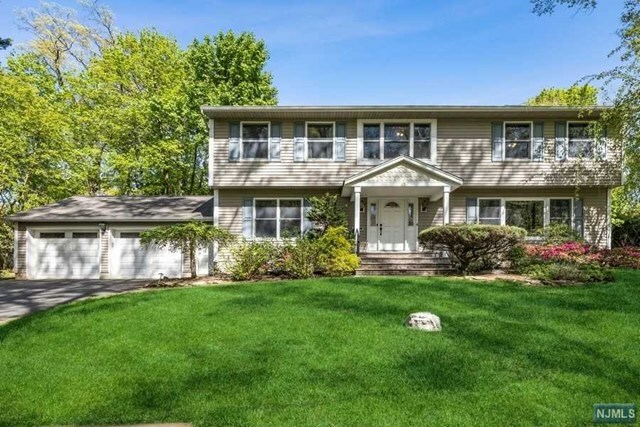 65 Beacon Street  Haworth NJ 07641 photo