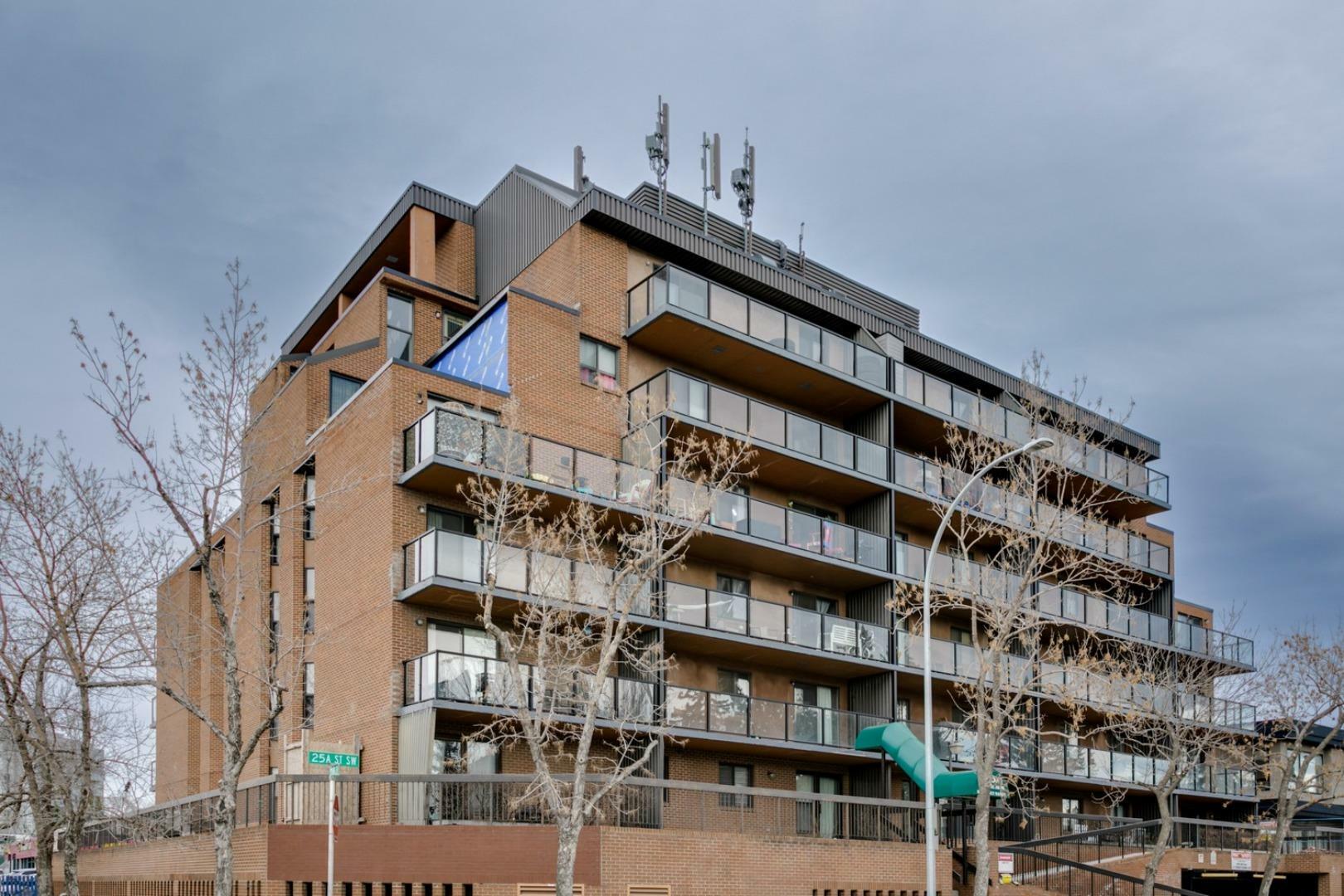 Property Photo: 406, 1900 25A Street SW 406 AB T3E 1Y5