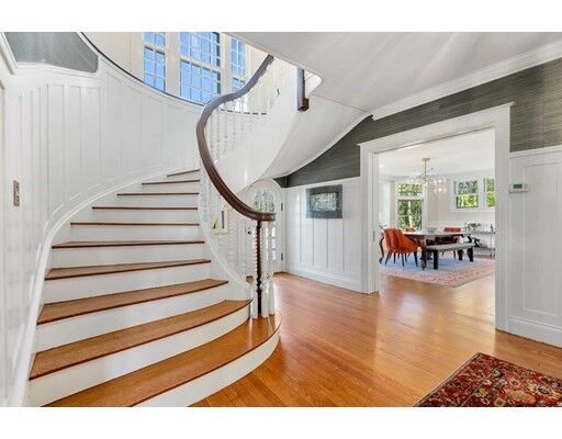 Property Photo: 51 Montvale Crescent MA 02459