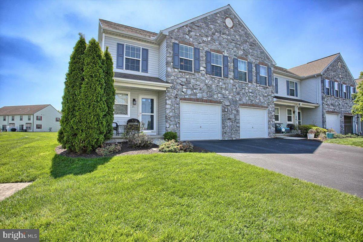 Property Photo: 75 Harvest Mill Lane PA 17078