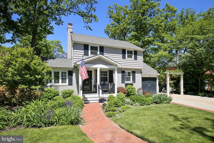 903 Eldon Drive  Alexandria VA 22302 photo