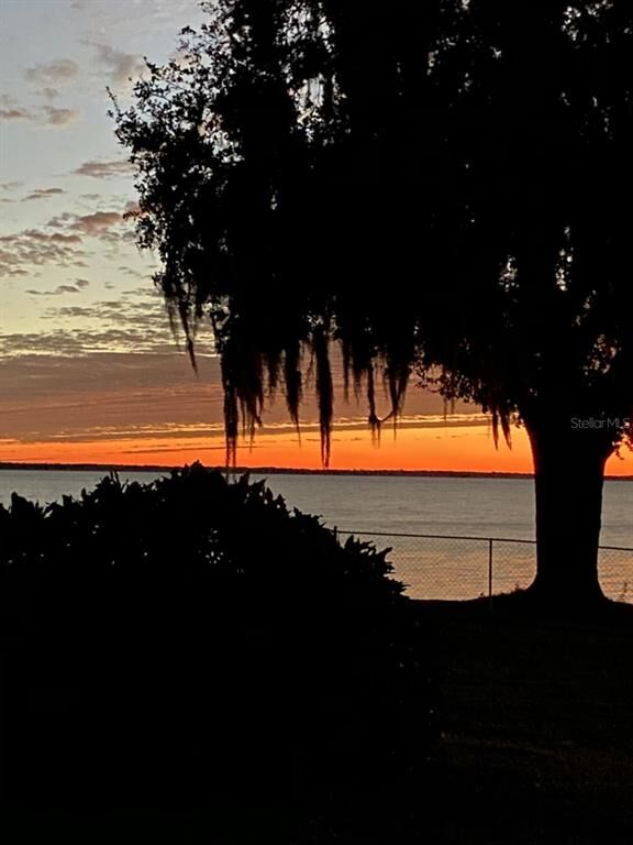 Property Photo:  8400 Breeze Hill Drive  FL 33898 