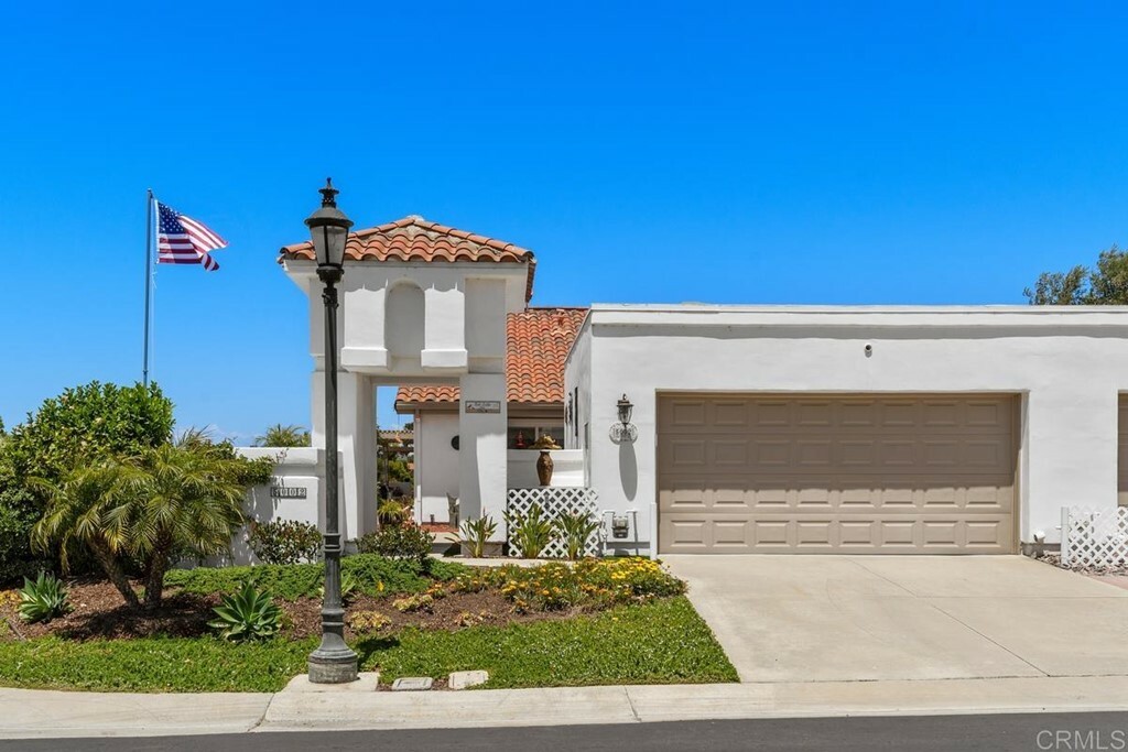Property Photo: 5002 Alicante Way CA 92056