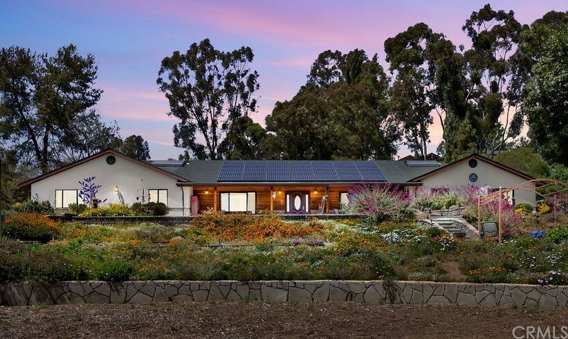 Property Photo: 1011 Alpine Oaks Drive CA 91901