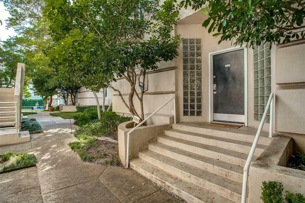 Property Photo: 4040 Avondale Avenue 206 TX 75219