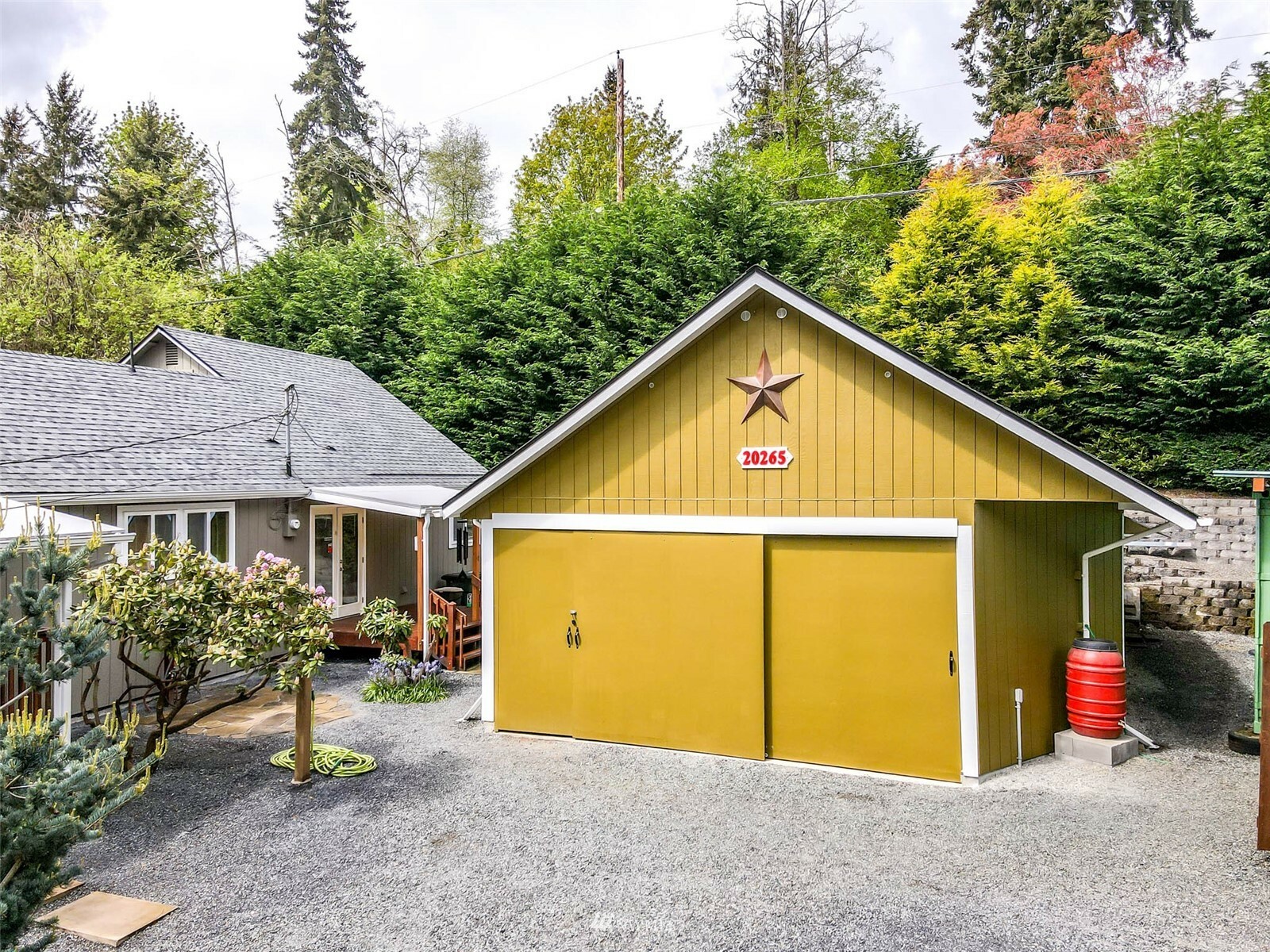 Property Photo: 20265 62nd Avenue NE WA 98028