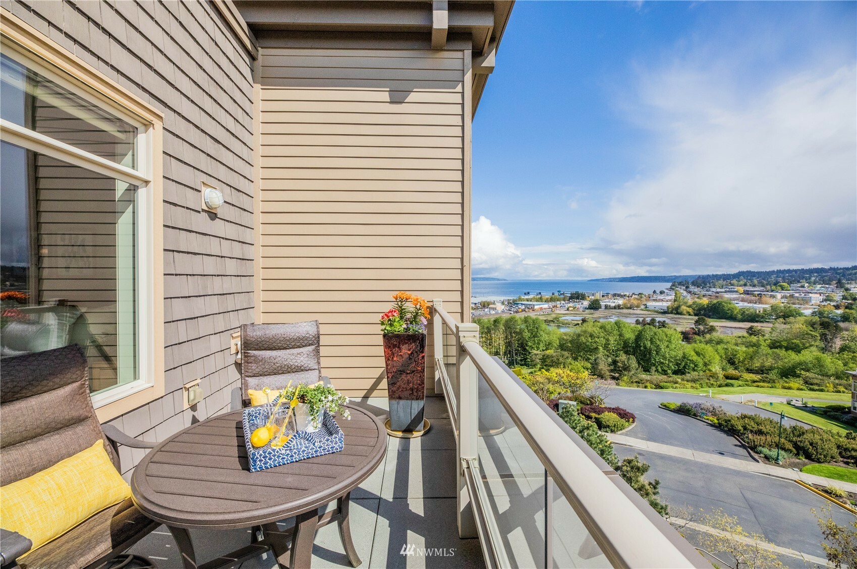 Property Photo:  55 Pine Street 311  WA 98020 