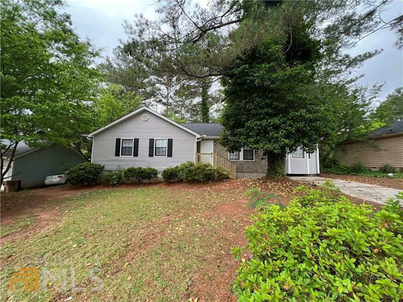 Property Photo: 7589 Old South Lane GA 30236
