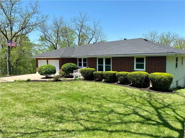 Property Photo: 13700 NW Mohawk Road MO 64152