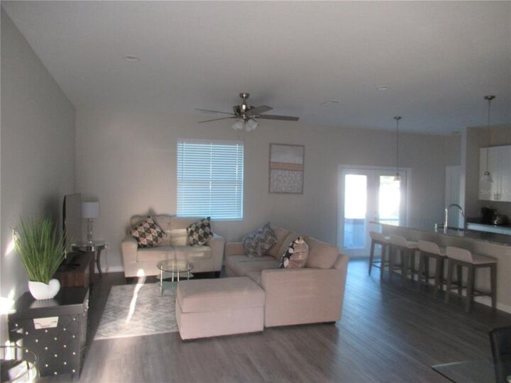 Property Photo:  910 41st Street Court W  FL 34205 