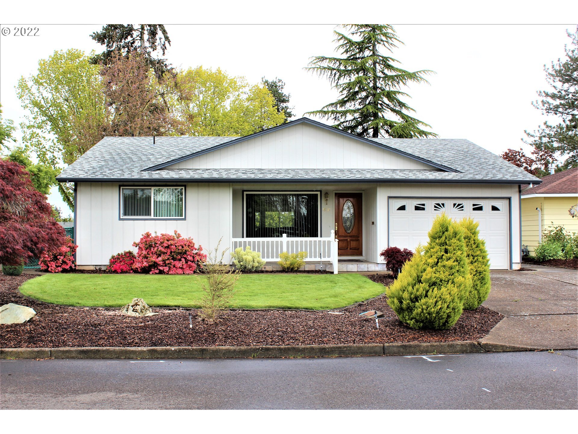 Property Photo: 1831 Jansen Way OR 97071