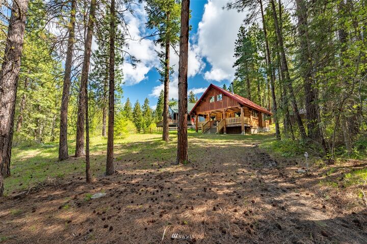 Property Photo: 25712 Bridle Lane WA 98826