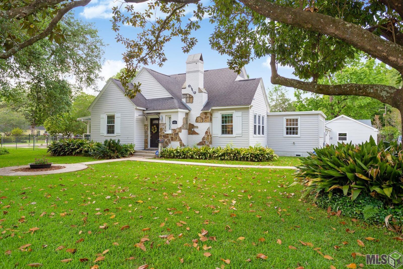 Property Photo: 4313 Claycut Rd LA 70806