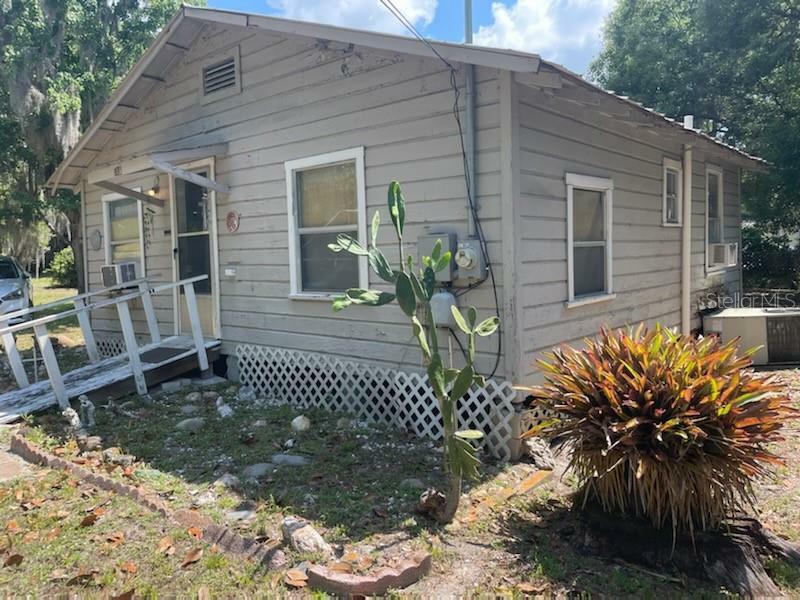 Property Photo:  816 Woodland Avenue  FL 34748 