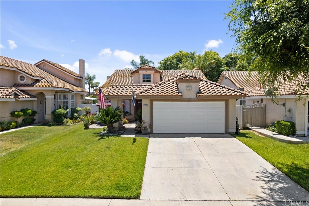 Property Photo:  28213 Inspiration Lake Drive  CA 92584 