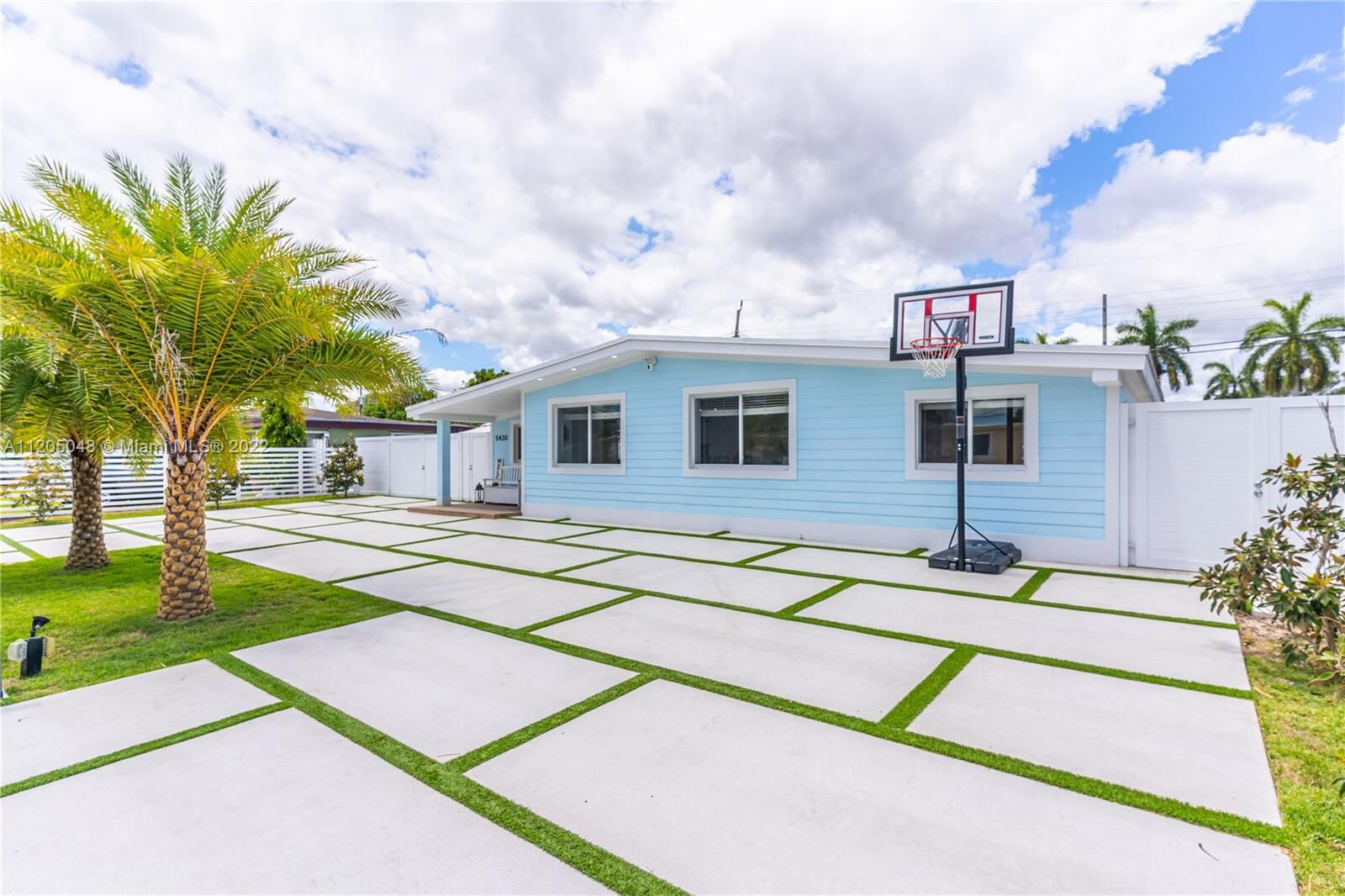 Property Photo:  5430 SW 116th Ave  FL 33165 