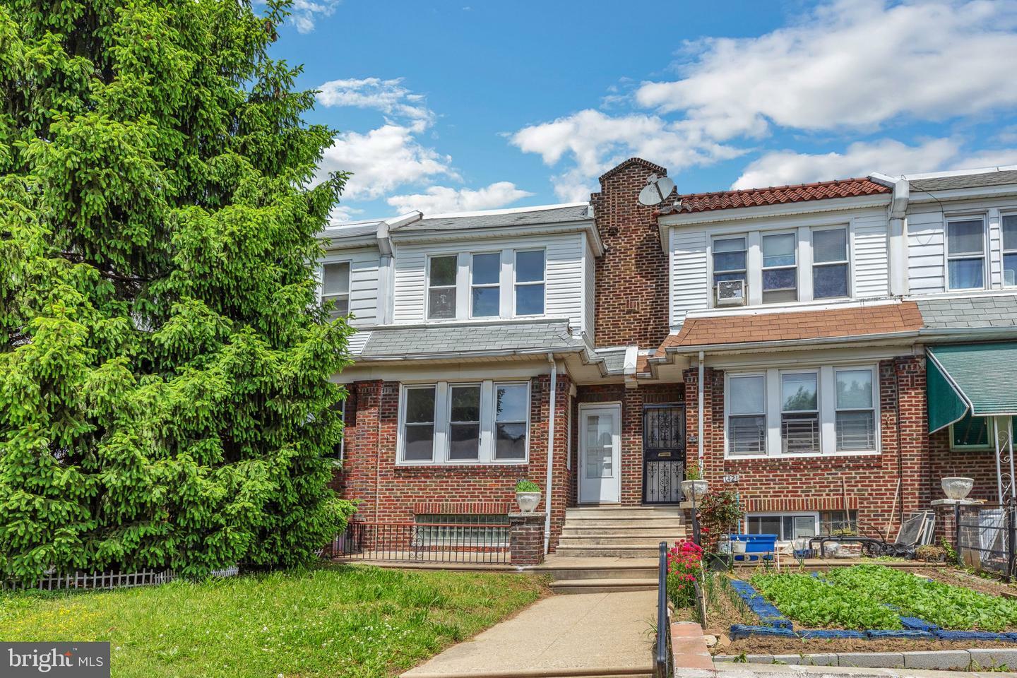 Property Photo:  1419 Fanshawe Street  PA 19111 