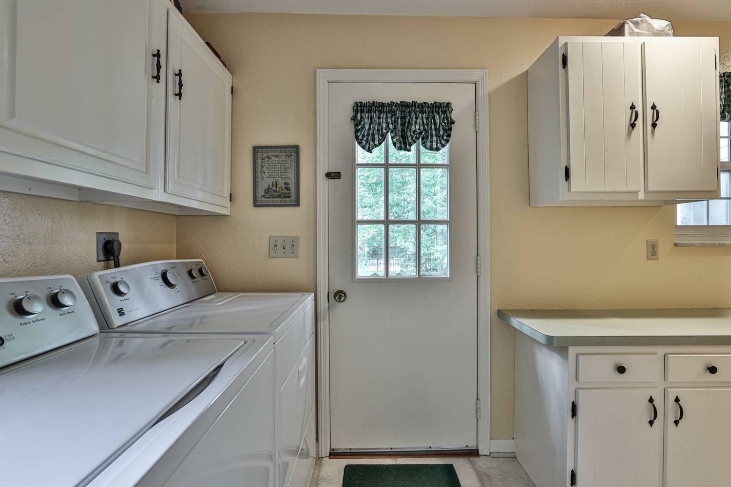 Property Photo:  7910 Treeheights Ct  OH 45242 