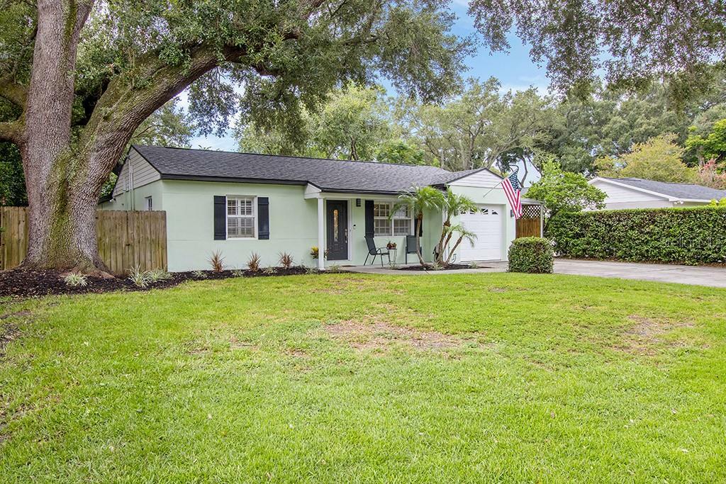 Property Photo:  3904 W Bay Court Avenue  FL 33611 