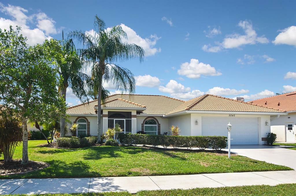 Property Photo: 5040 Whitestone Drive FL 34293