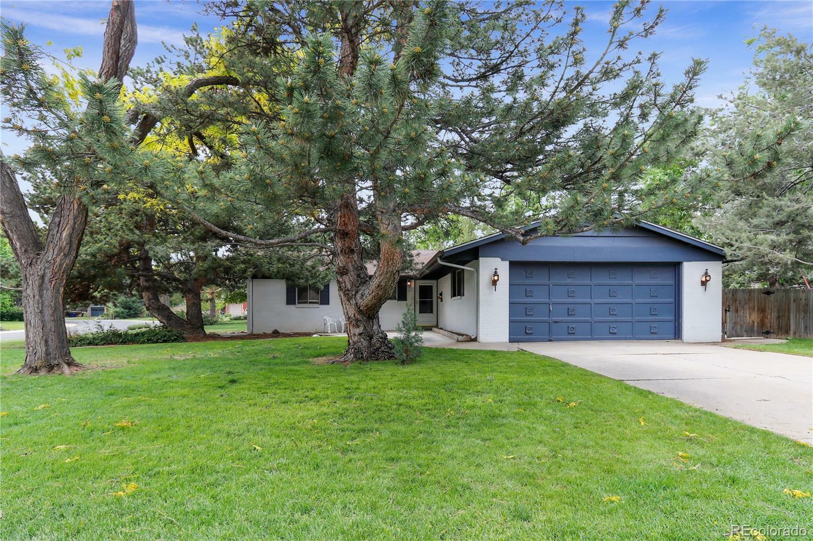 Property Photo:  1815 Willow Way  CO 80401 