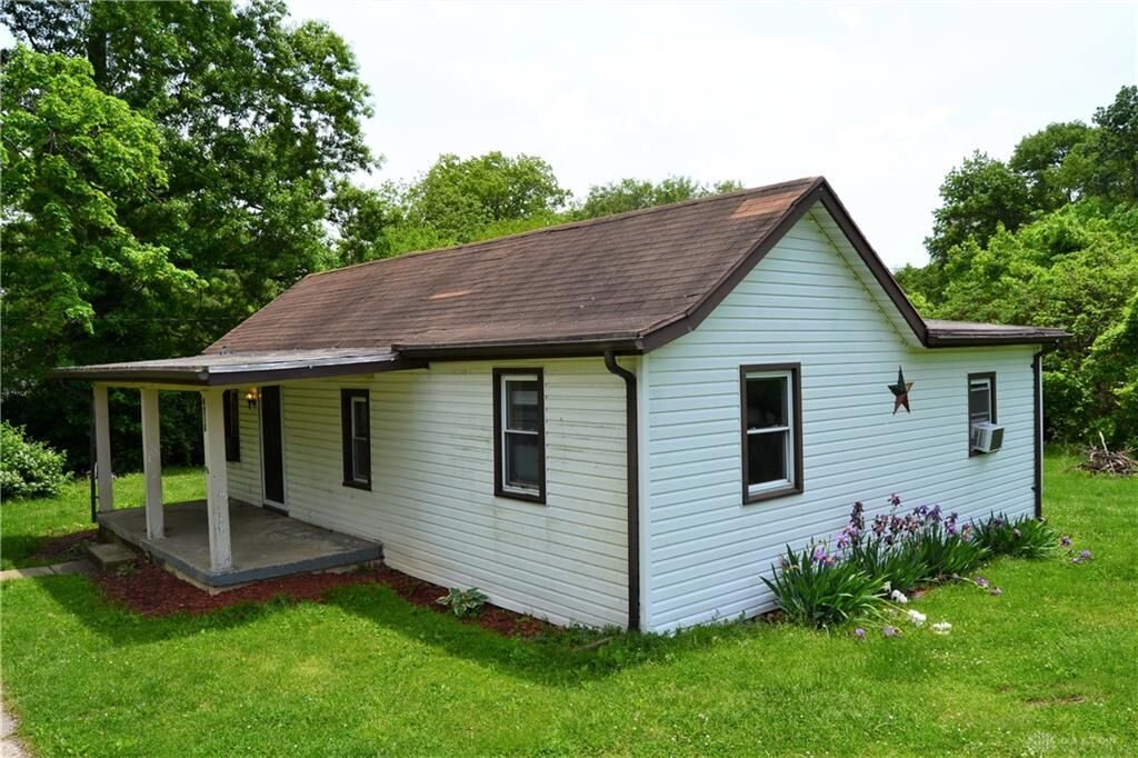 Property Photo:  6718 Faversham Road  OH 45342 