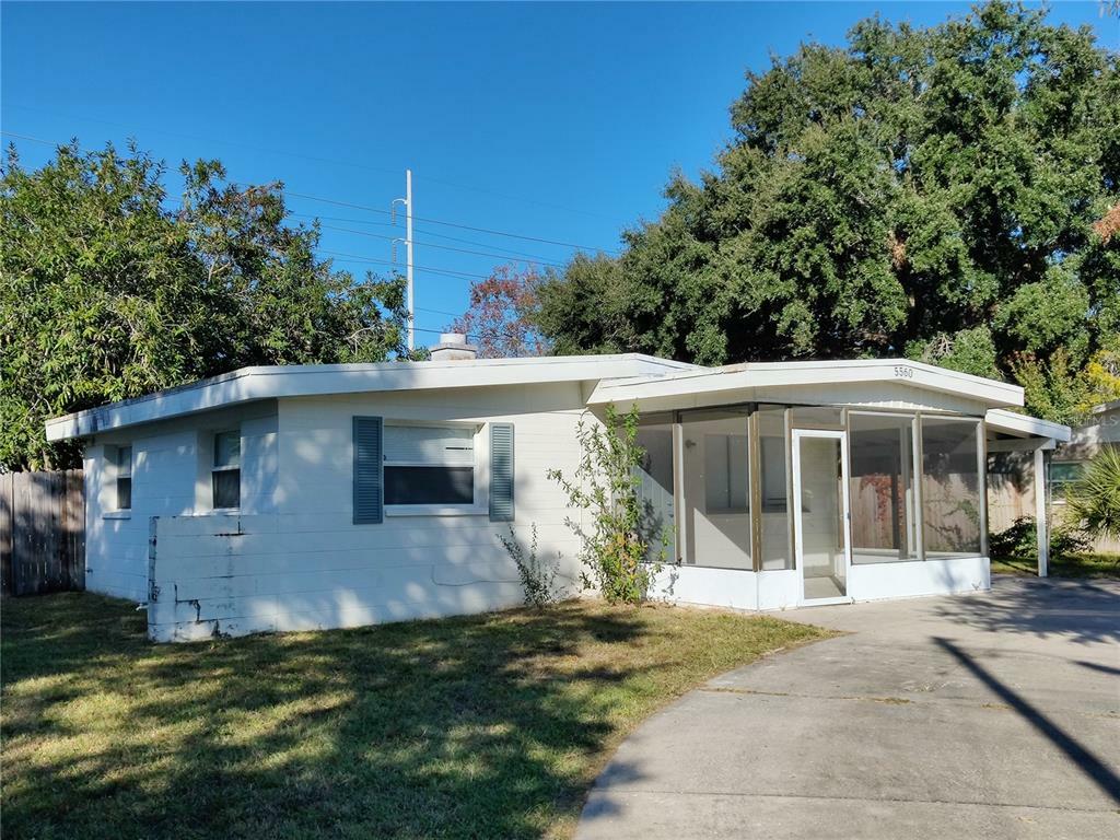 Property Photo:  5560 Bay Street NE  FL 33703 