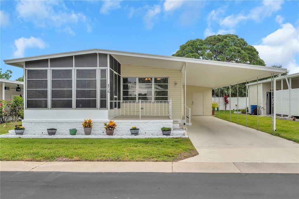 Property Photo: 271 Northgate Drive FL 34689