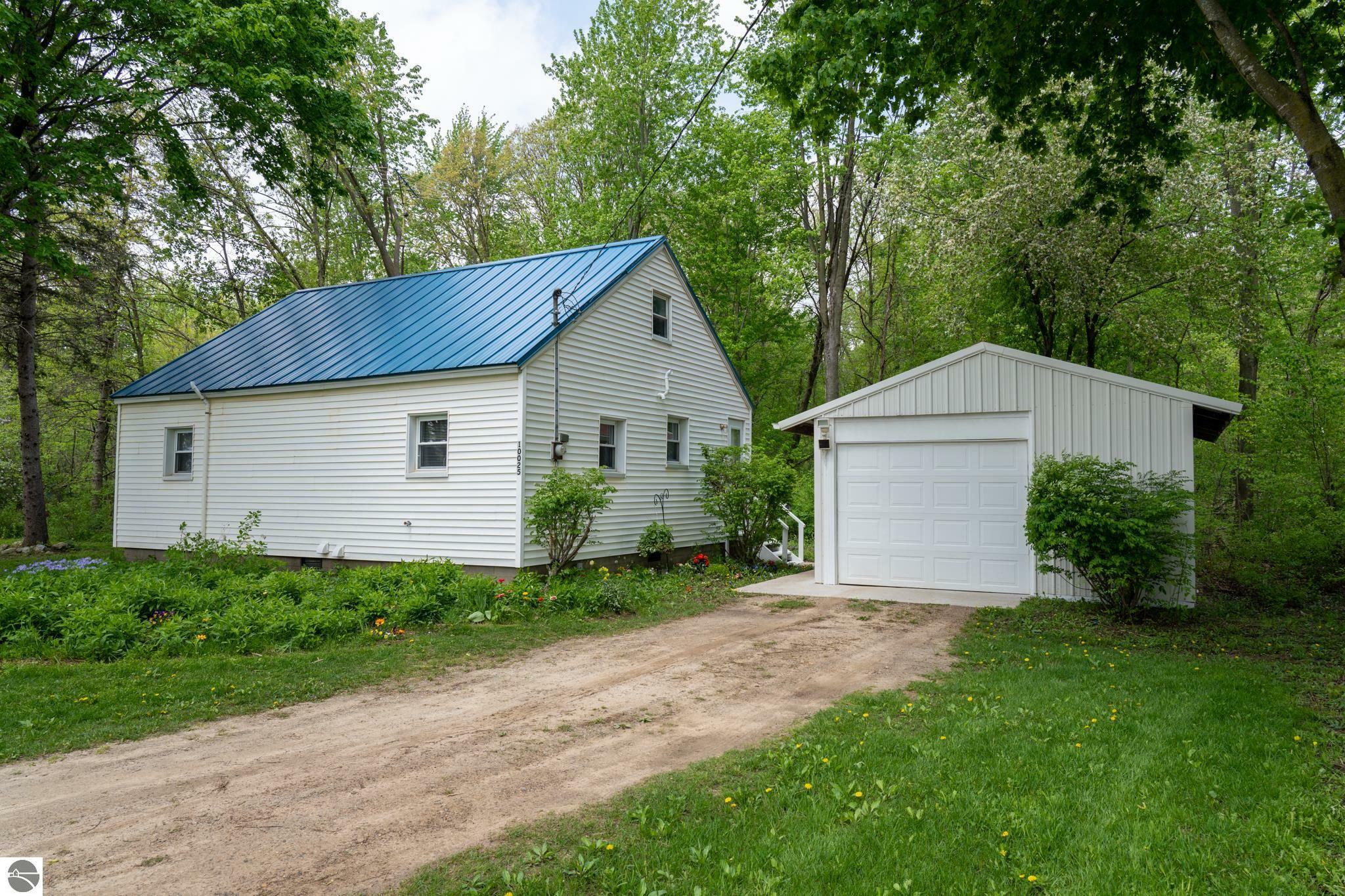 Property Photo:  10025 E Baseline Road  MI 48858 