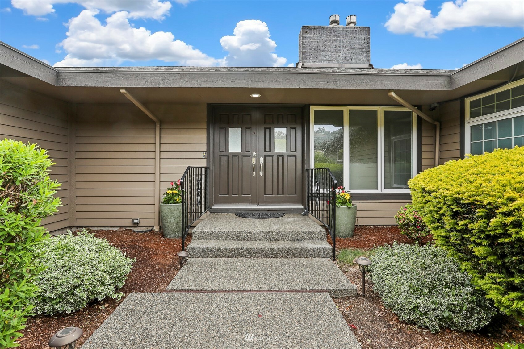 Property Photo:  964 S Fernside Drive  WA 98465 