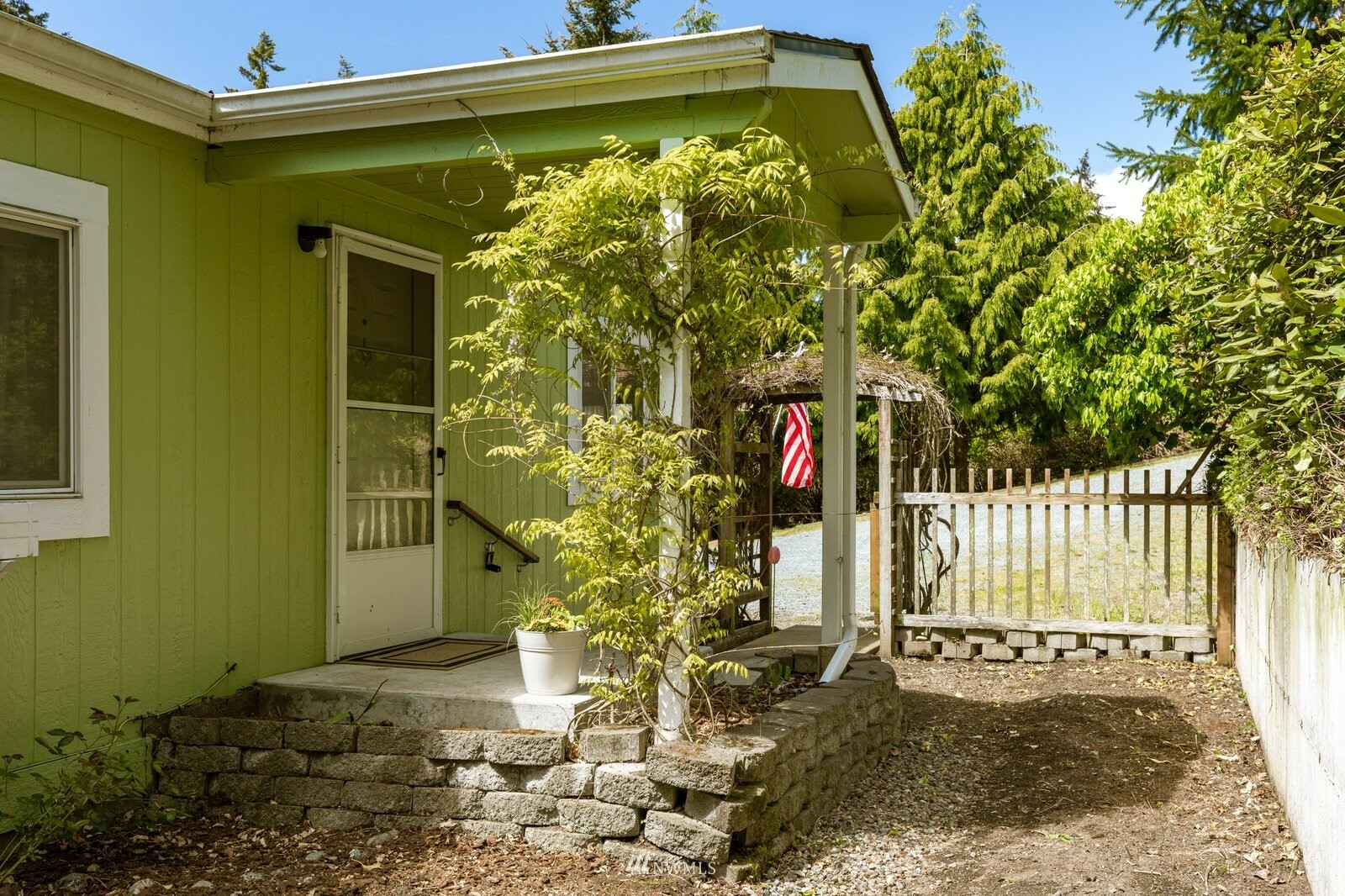 Property Photo:  670 Race Road  WA 98239 