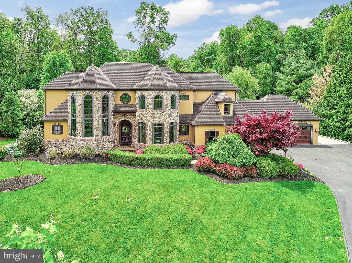 Property Photo:  2879 Deer Chase Lane  PA 17403 