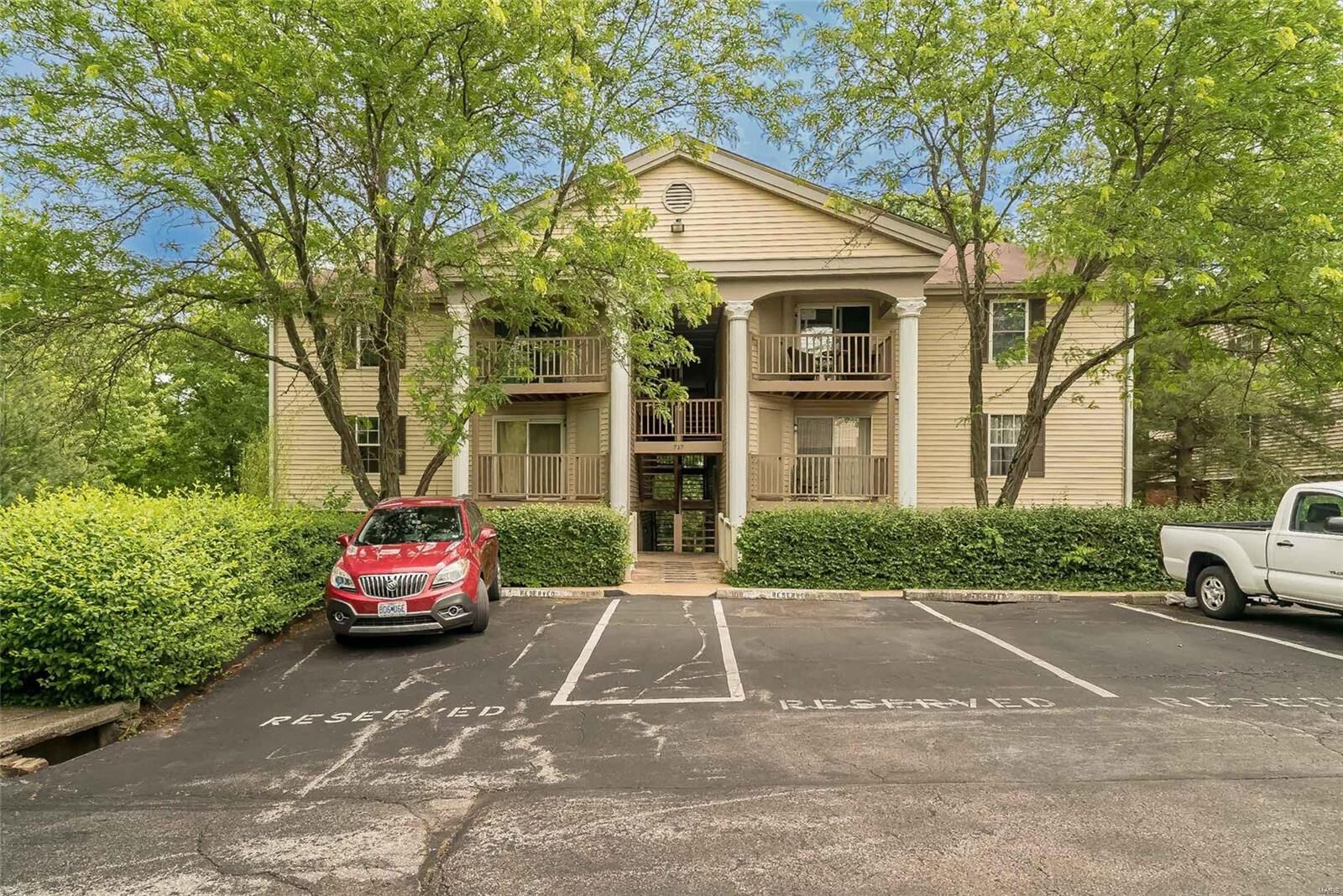 Property Photo:  717 Ridgeside Drive K  MO 63021 