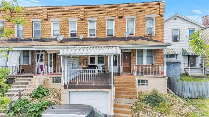 Property Photo:  1136 Taggart St  PA 15136 