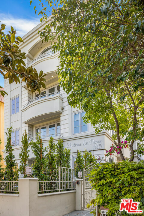 Property Photo: 815 S Le Doux Rd 301 CA 90035