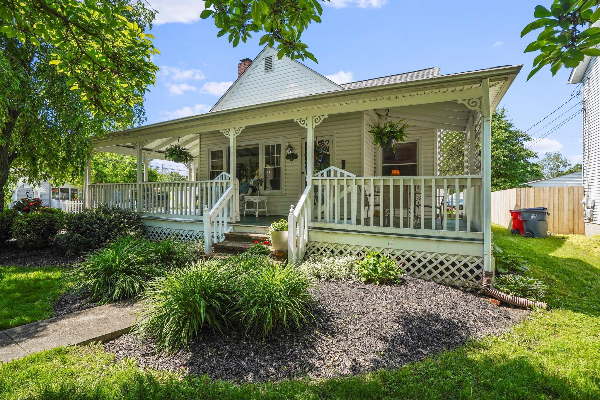 Property Photo: 3323 Voeller Avenue OH 43123